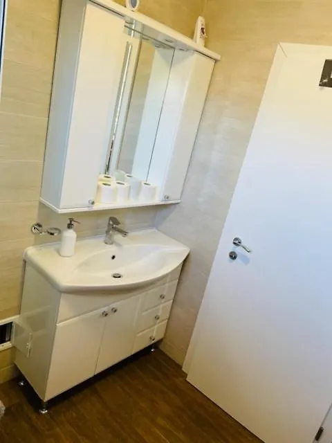 Rab Studio Ground Floor 32 M2 Kampor Croatia